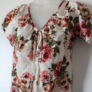 Floral Free Kisses Plus Blouse